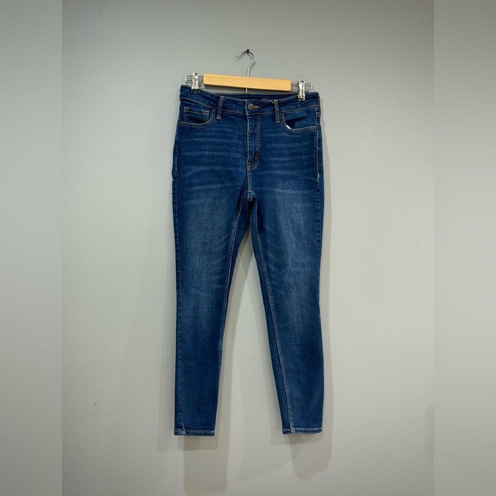 SALE! Old Navy Rockstar Jeans Size 6S EUC